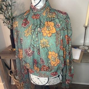 Green floral flying tomato open back tie blouse